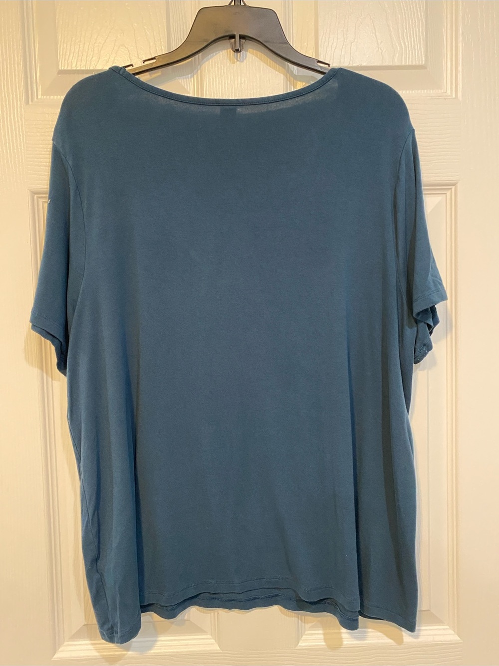 Old Navy Luxe T-Shirts - Picture 3 of 7